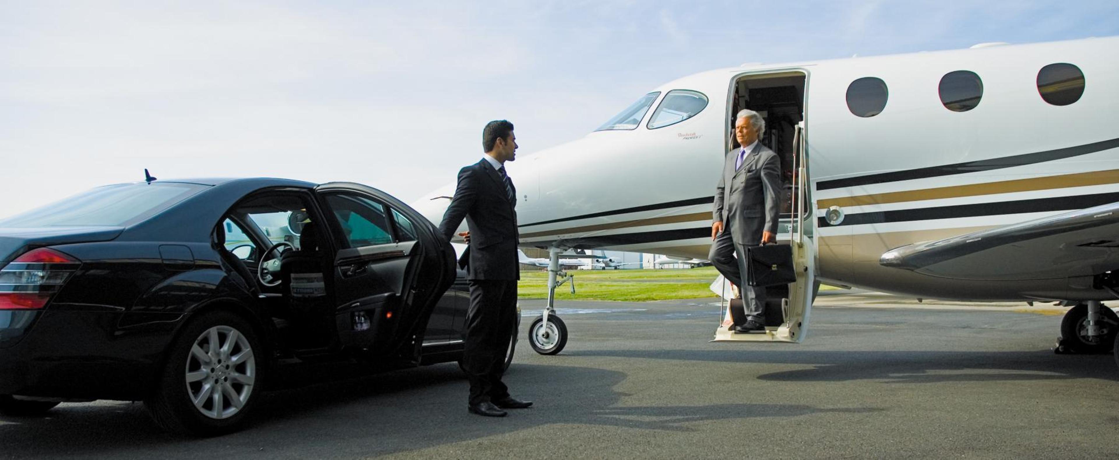 Luxury corporate transportation services in Algarve and Portugal by Luxe Chauffeur